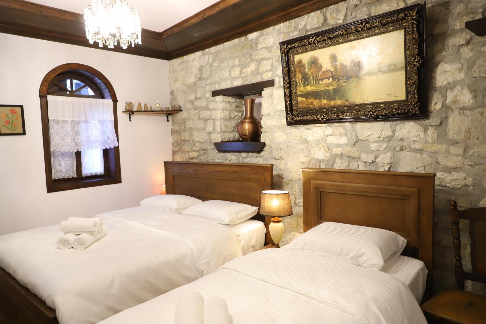 Vila Art Berat Castle Екстериор снимка
