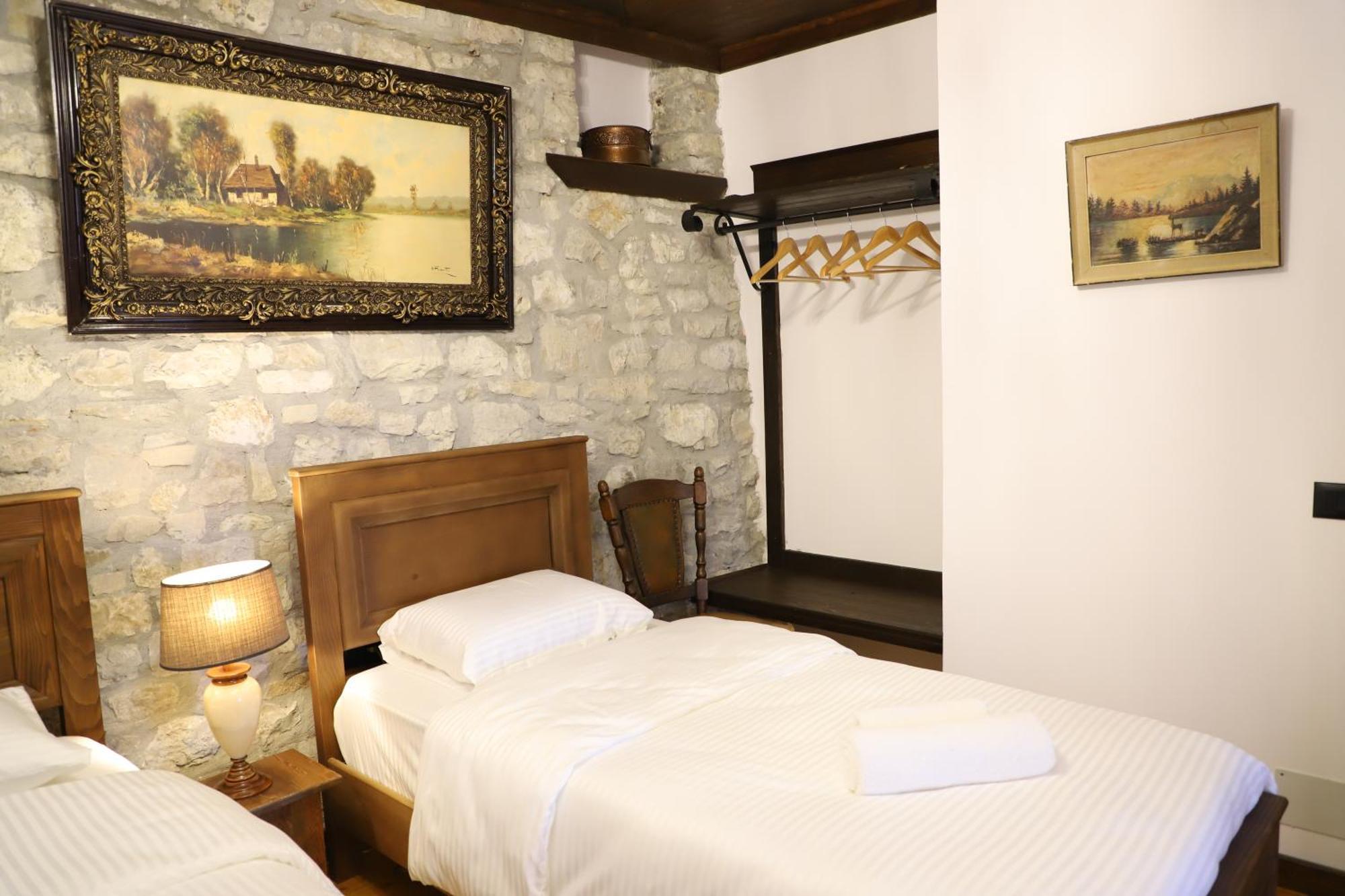 Vila Art Berat Castle Екстериор снимка